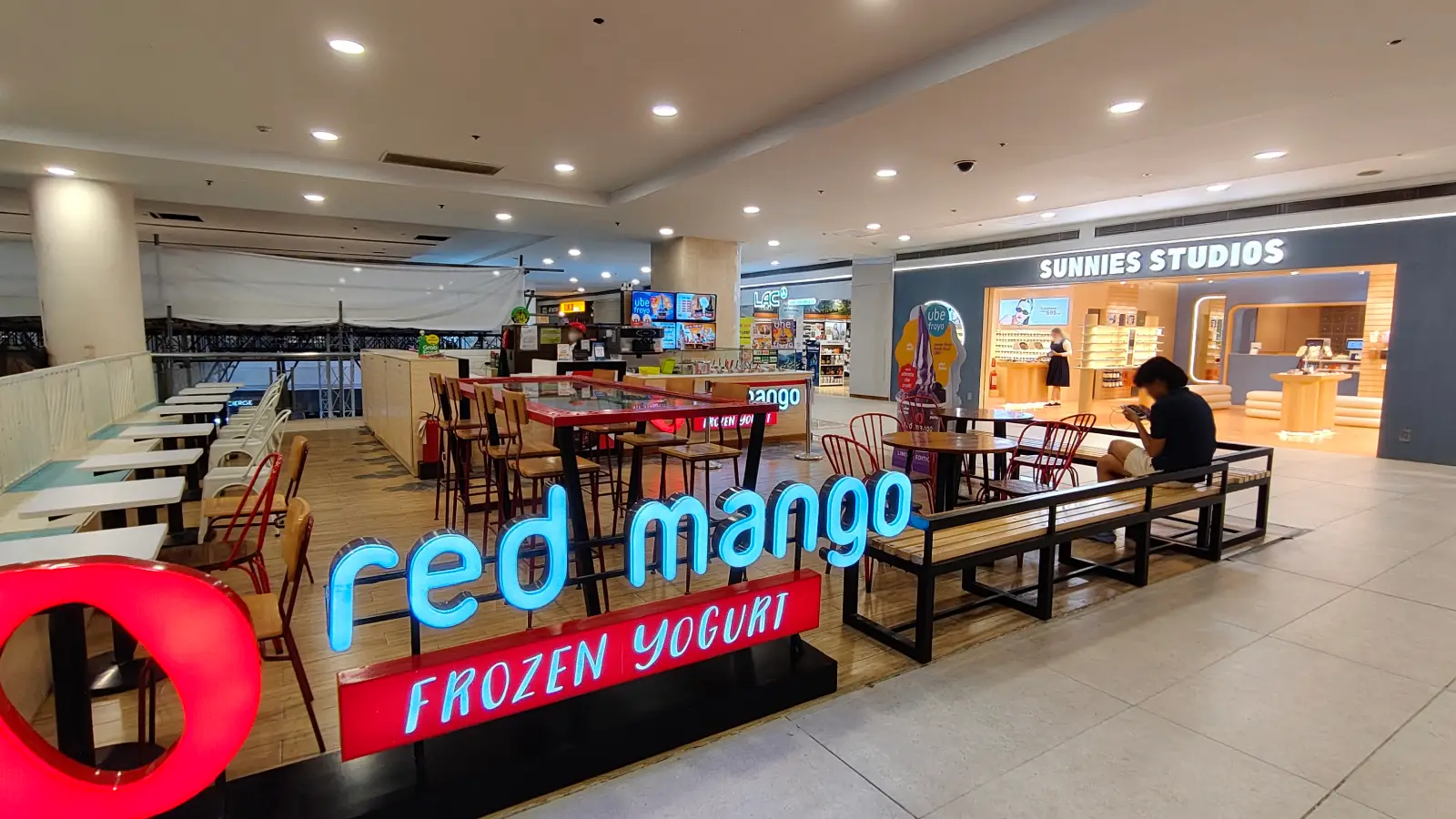 RED MANGO in TriNoma